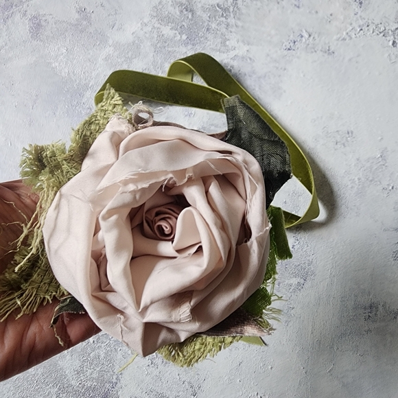 Designer Concept Accessories Upcycled Avangard Tie Vintage Rose Magnolia Peony - Picture 9 of 13